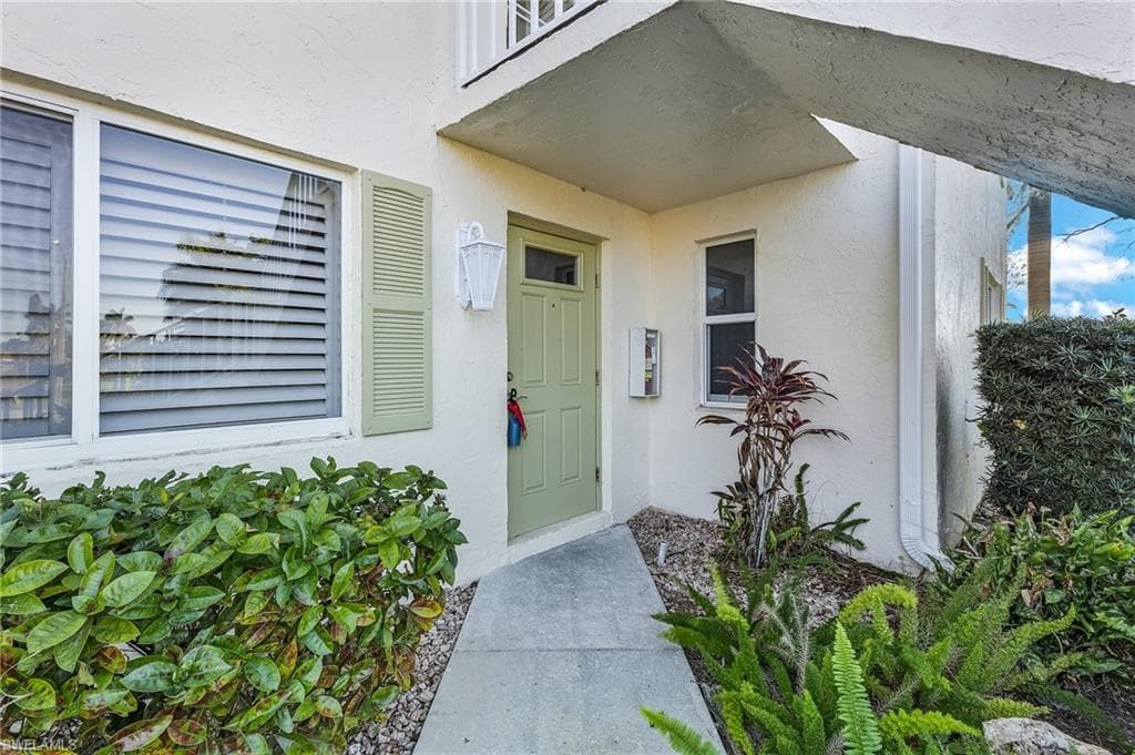 833 Teryl Rd 1, Naples, FL 34112-4