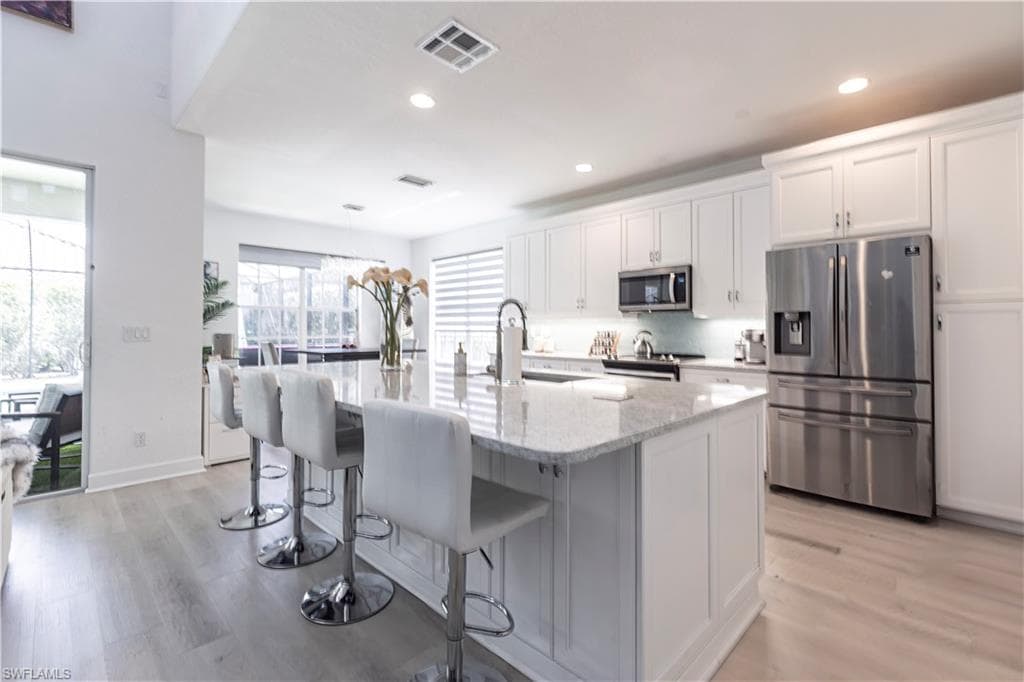 9172 Quartz Ln, Naples, FL 34120-9
