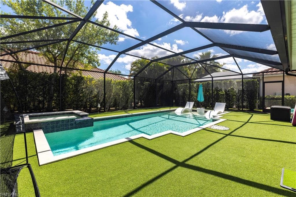 9172 Quartz Ln, Naples, FL 34120-10