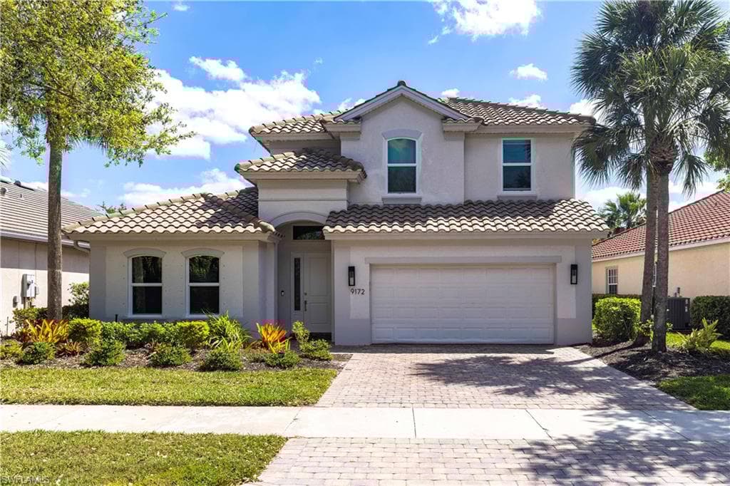 9172 Quartz Ln, Naples, FL 34120-2