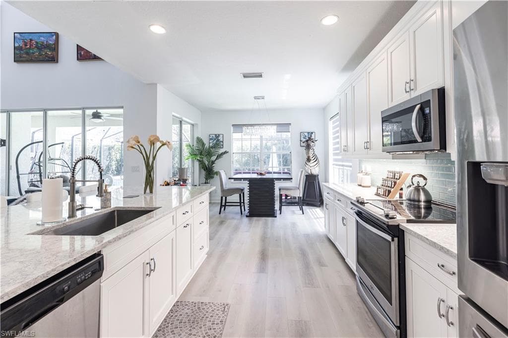 9172 Quartz Ln, Naples, FL 34120-4