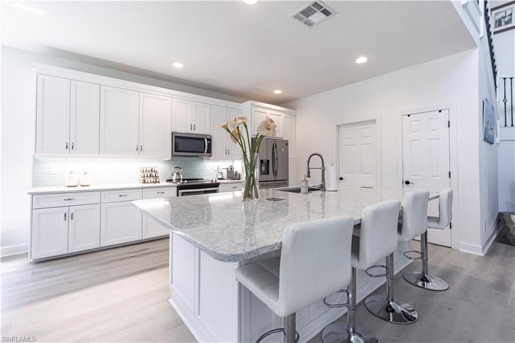 9172 Quartz Ln, Naples, FL 34120-4