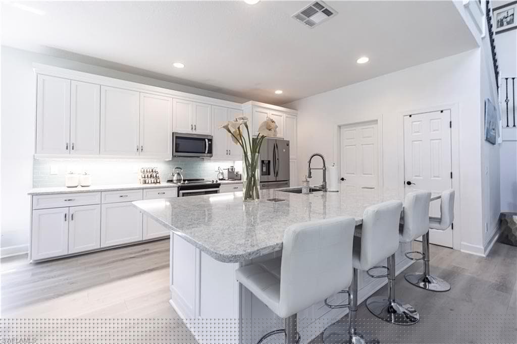 9172 Quartz Ln, Naples, FL 34120-5
