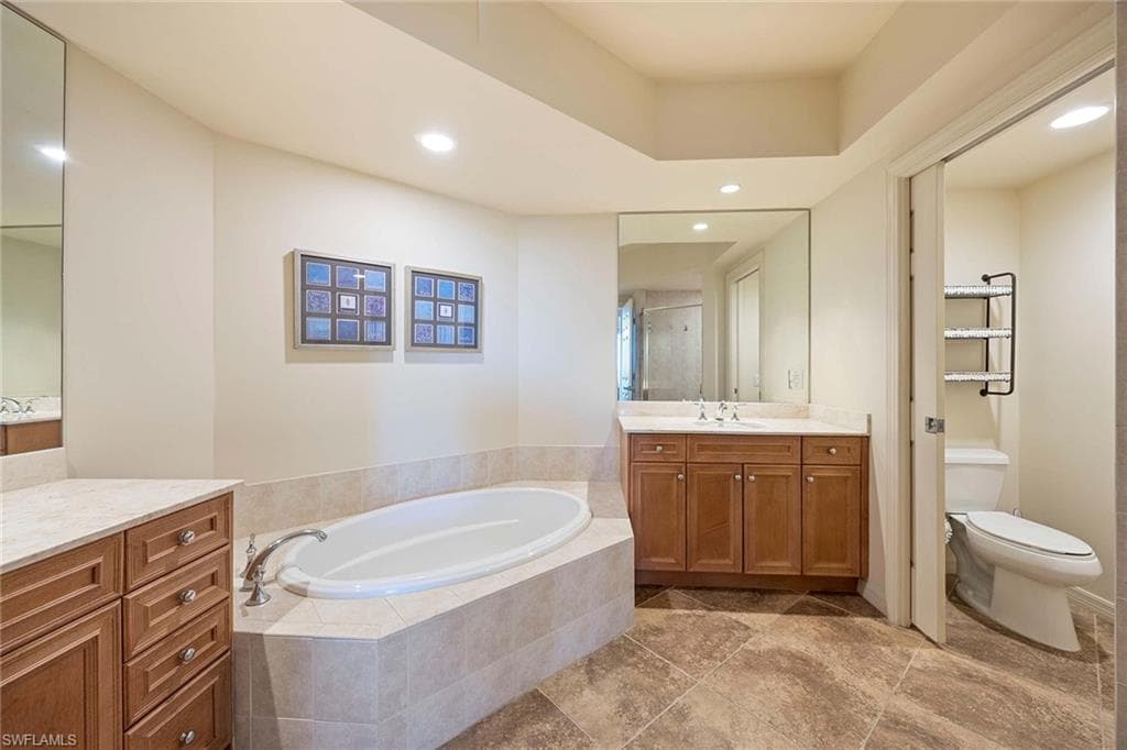 1065 Borghese Ln 1803, Naples, FL 34114-16