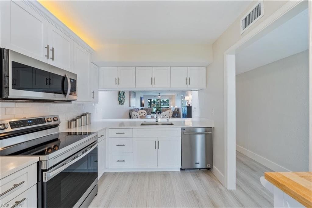 2324 Hidden Lake Dr 609, Naples, FL 34112-4