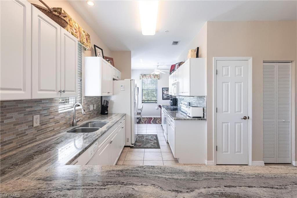 3950 Loblolly Bay Dr 308, Naples, FL 34114-9