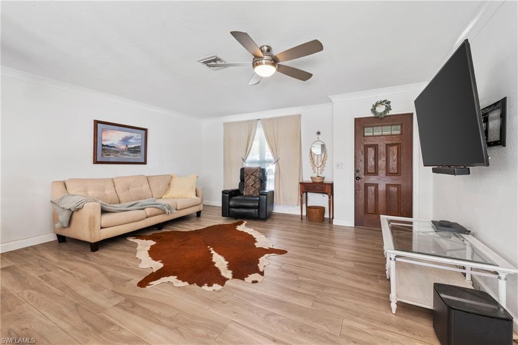 2233 45th St SW, Naples, FL 34116-4