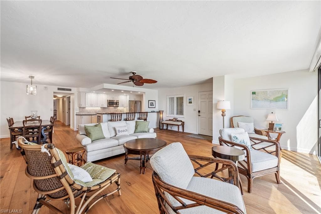 3000 Gulf Shore Blvd N 207, Naples, FL 34103-8