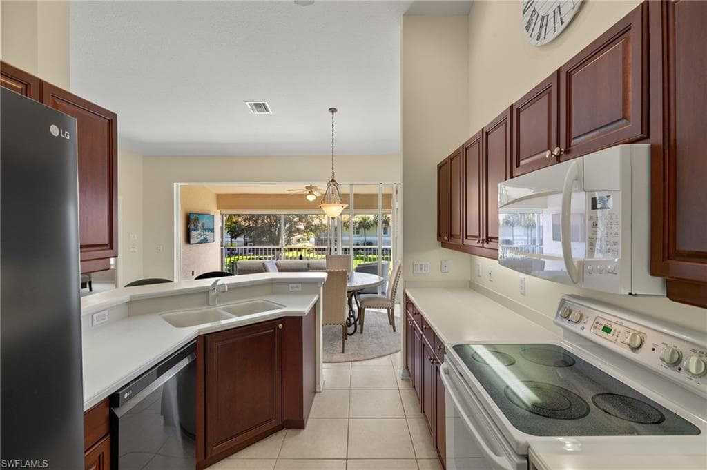 5240 Birmingham Dr 202, Naples, FL 34110-13