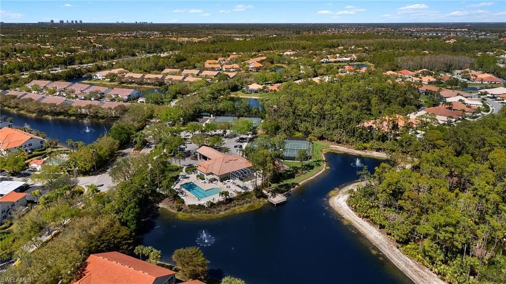 5240 Birmingham Dr 202, Naples, FL 34110-33