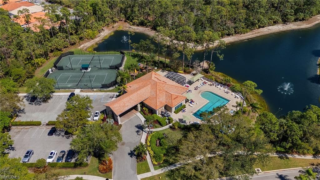 5240 Birmingham Dr 202, Naples, FL 34110-35
