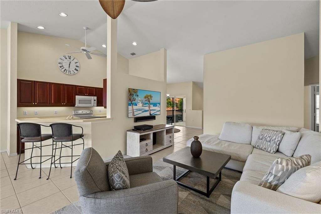 5240 Birmingham Dr 202, Naples, FL 34110-6