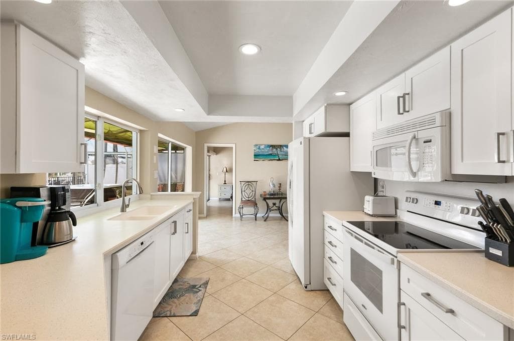 1145 Shenandoah Ct, Marco Island, FL 34145-16