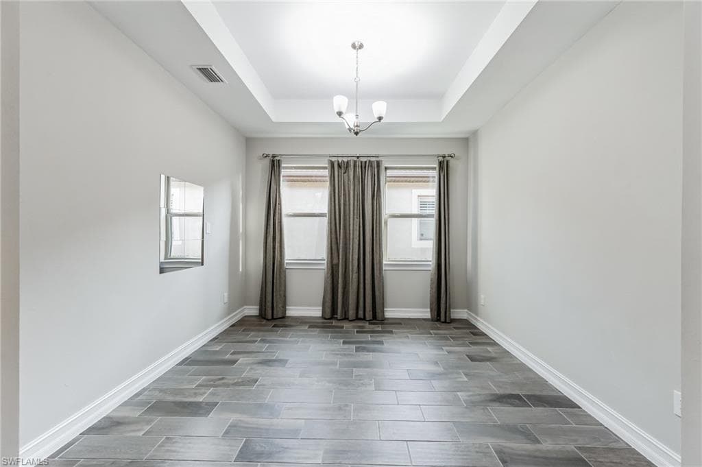 16246 Aberdeen Way, Naples, FL 34110-10