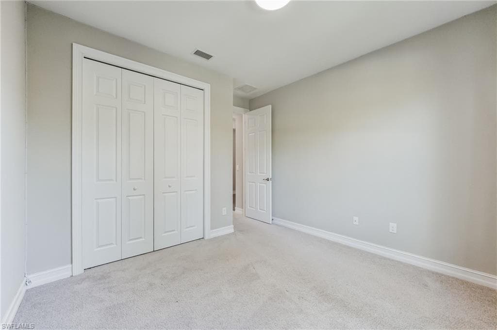 16246 Aberdeen Way, Naples, FL 34110-17