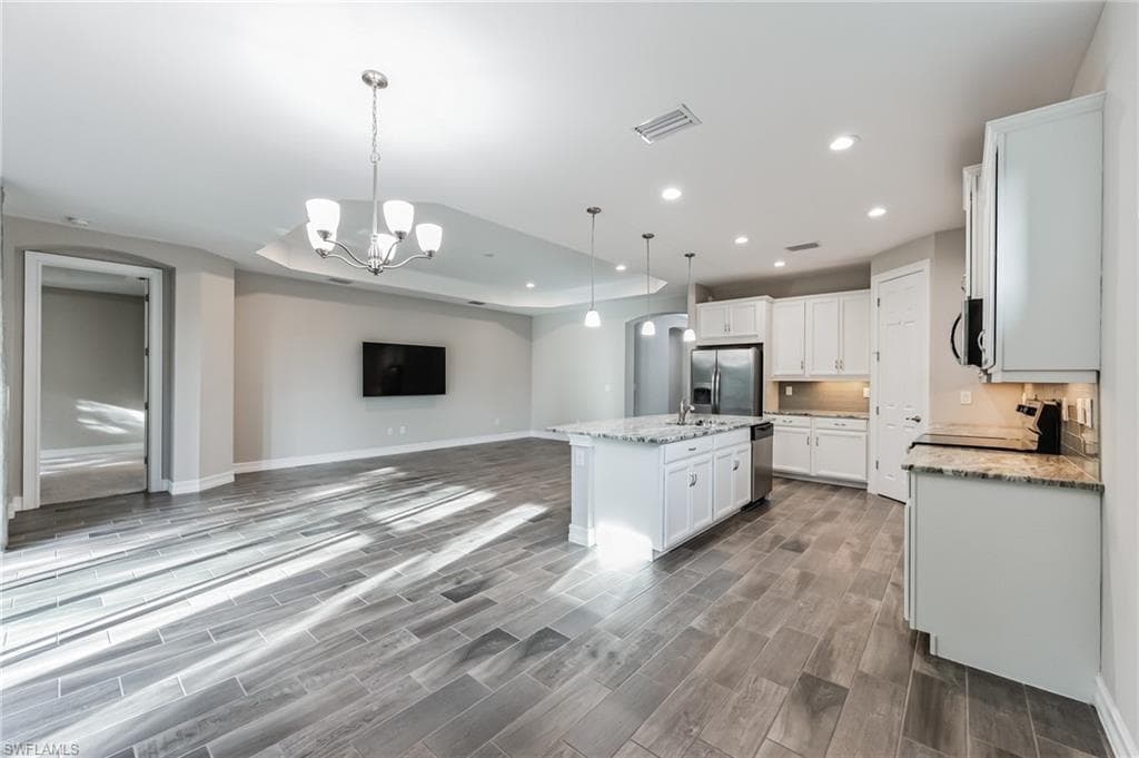 16246 Aberdeen Way, Naples, FL 34110-5