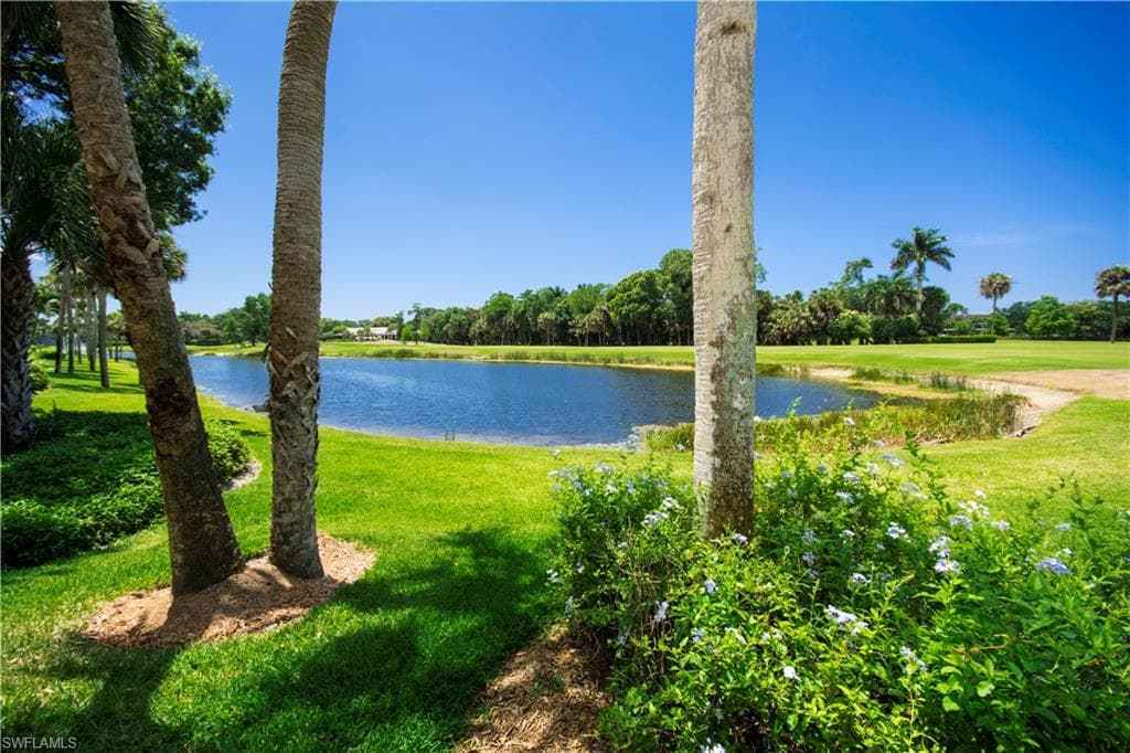 104 Wilderness Dr J239, Naples, FL 34105-18