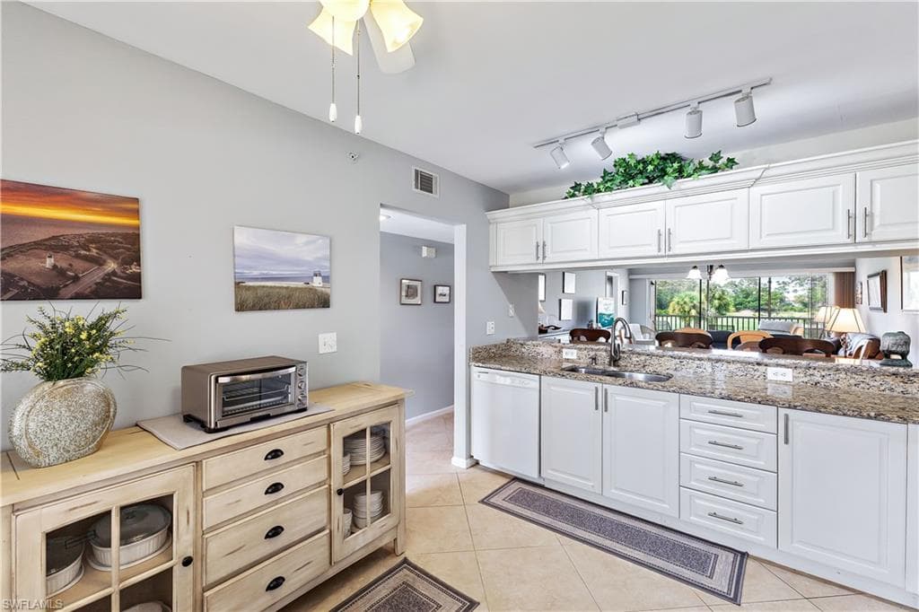 1001 Eastham Way C-206, Naples, FL 34104-13
