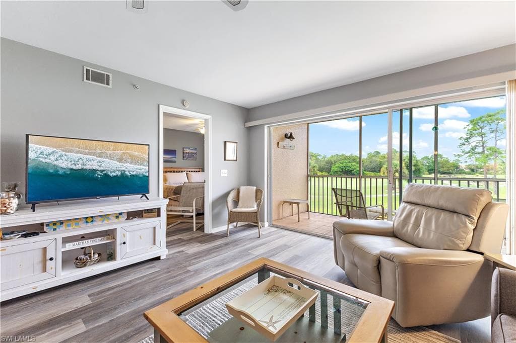 1001 Eastham Way C-206, Naples, FL 34104-6