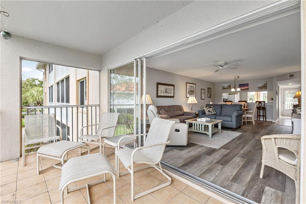 1001 Eastham Way C-206, Naples, FL 34104-7