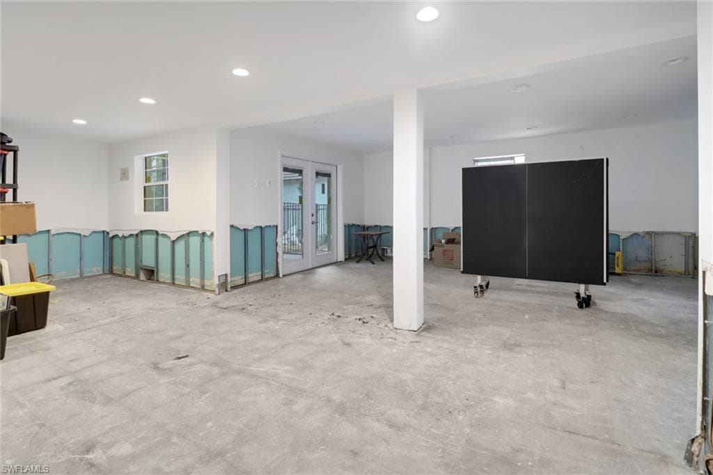 779 Park Ave, Naples, FL 34110-26