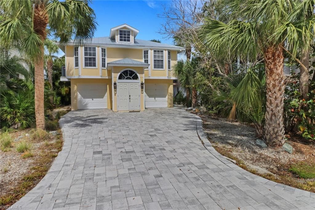 779 Park Ave, Naples, FL 34110-1