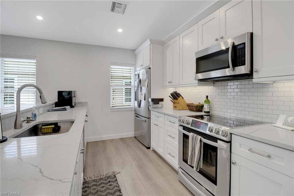 779 Park Ave, Naples, FL 34110-3