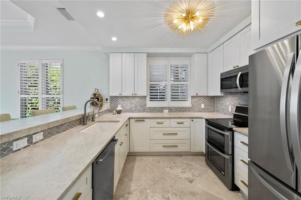 425 2nd Ave S A1, Naples, FL 34102-9