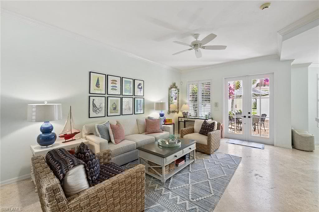 425 2nd Ave S A1, Naples, FL 34102-11