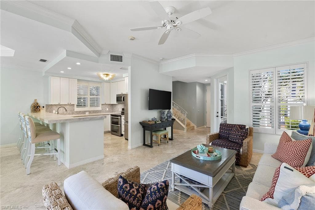 425 2nd Ave S A1, Naples, FL 34102-17