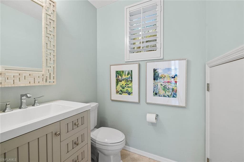 425 2nd Ave S A1, Naples, FL 34102-18