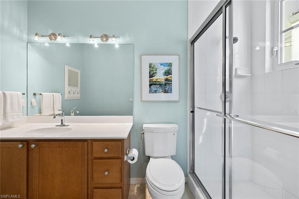 425 2nd Ave S A1, Naples, FL 34102-27