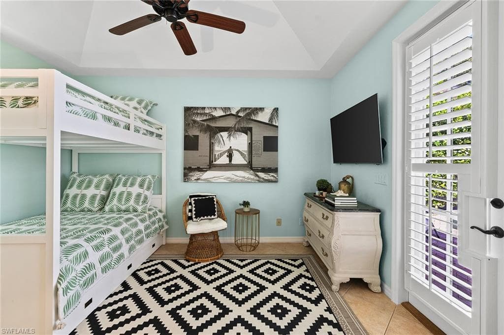 425 2nd Ave S A1, Naples, FL 34102-35