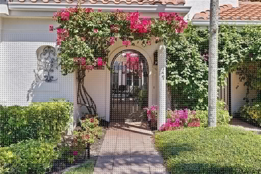 425 2nd Ave S A1, Naples, FL 34102-3