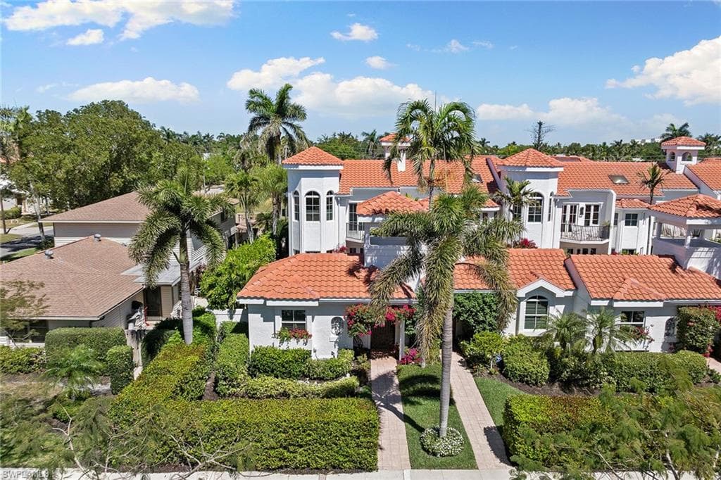 425 2nd Ave S A1, Naples, FL 34102-43
