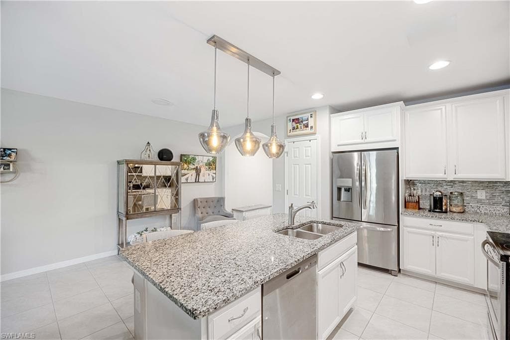 3764 Crofton Ct, Fort Myers, FL 33916-9