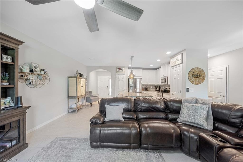 3764 Crofton Ct, Fort Myers, FL 33916-13