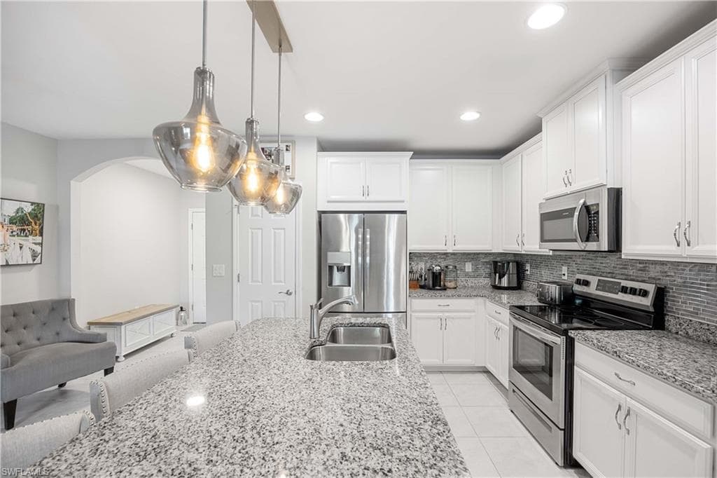 3764 Crofton Ct, Fort Myers, FL 33916-7