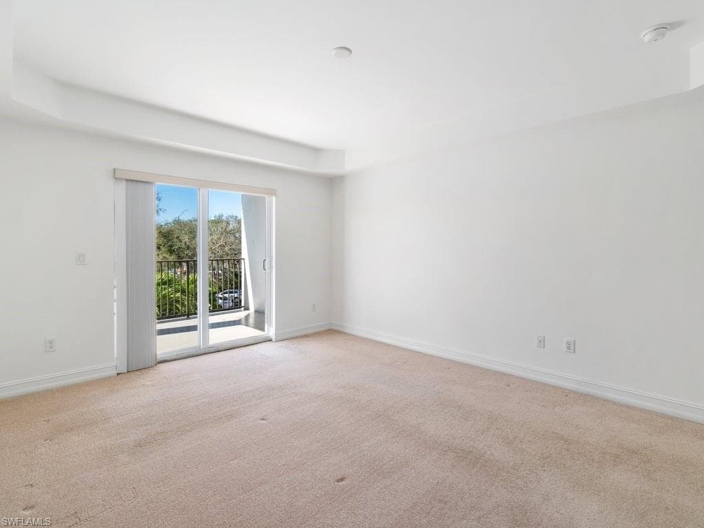 1100 Pine Ridge Rd B307, Naples, FL 34108-22