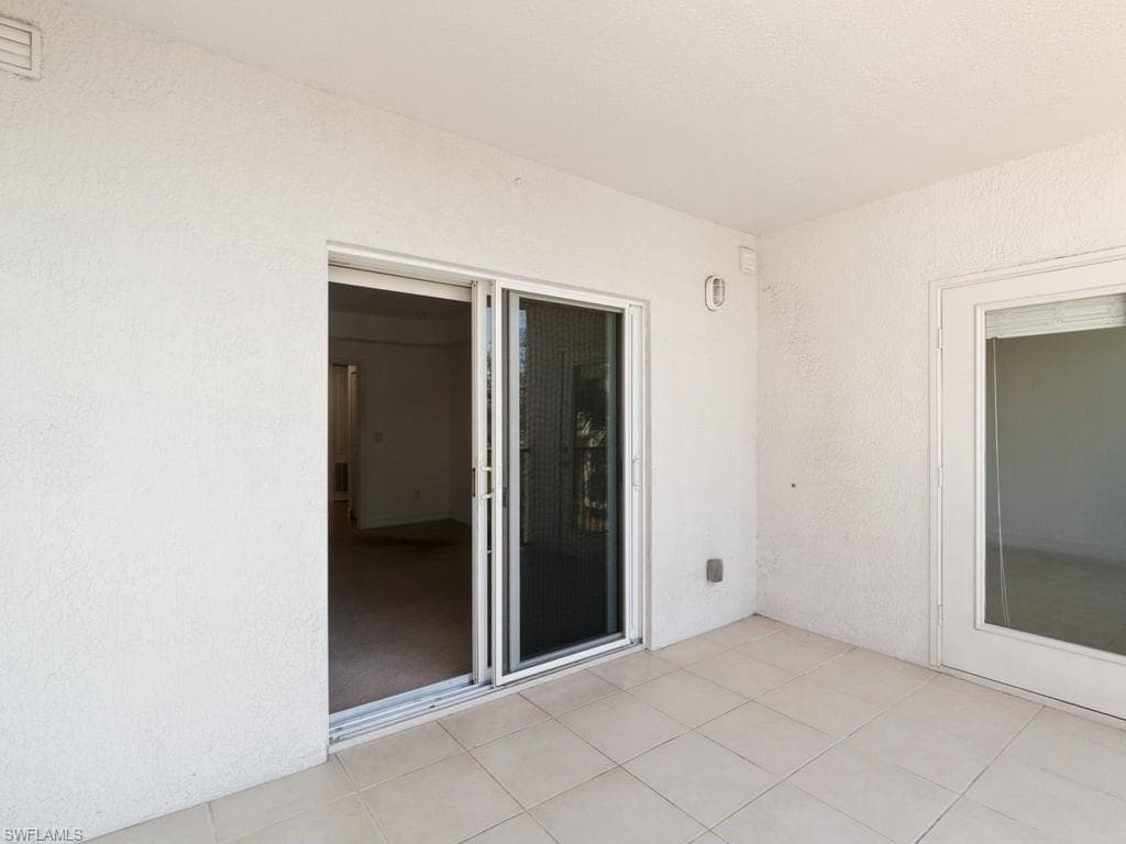 1100 Pine Ridge Rd B307, Naples, FL 34108-24