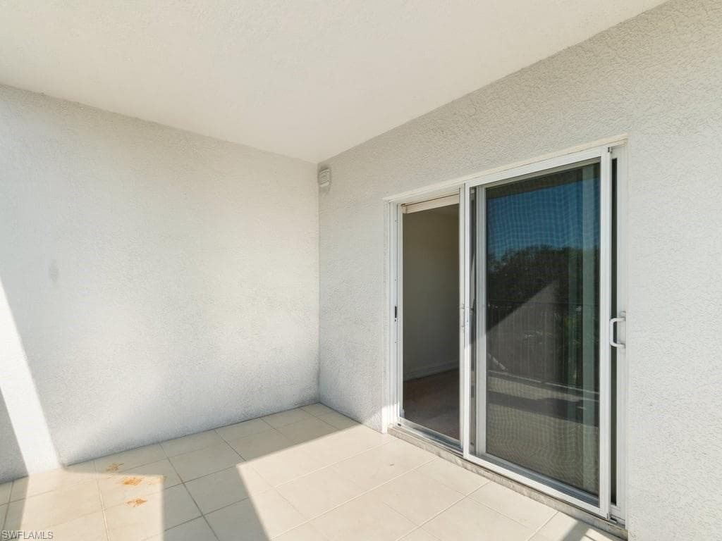 1100 Pine Ridge Rd B307, Naples, FL 34108-27