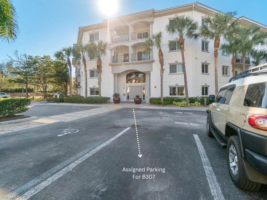 1100 Pine Ridge Rd B307, Naples, FL 34108-2