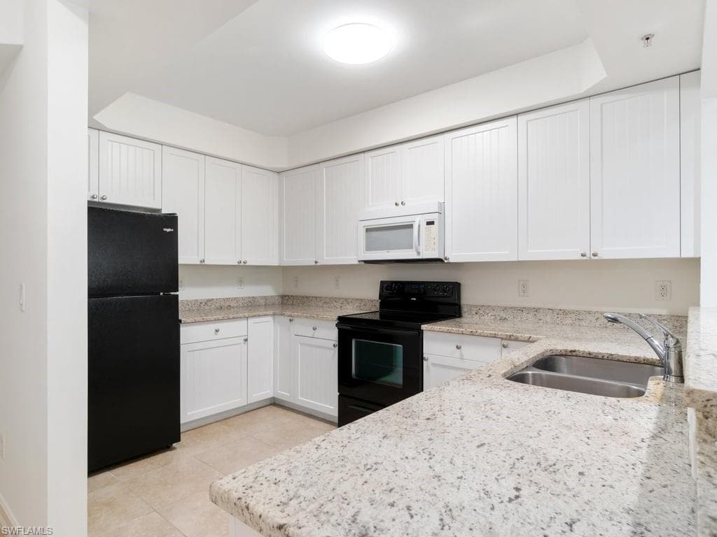 1100 Pine Ridge Rd B307, Naples, FL 34108-5