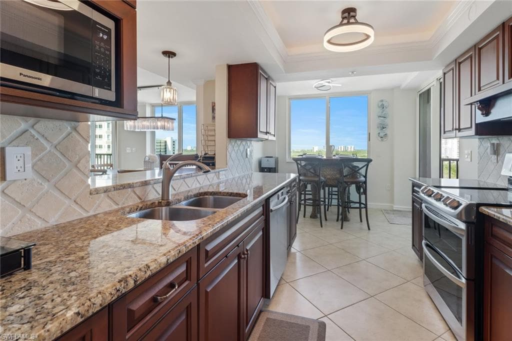 25 Bluebill Ave A906, Naples, FL 34108-15