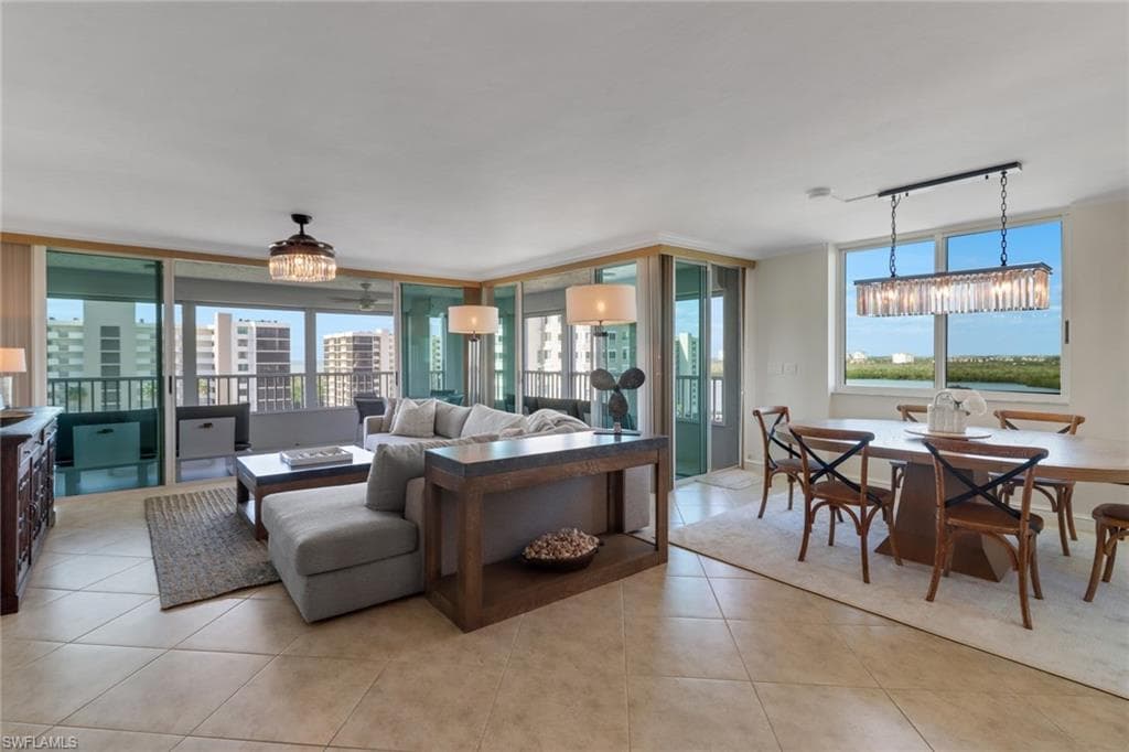 25 Bluebill Ave A906, Naples, FL 34108-2