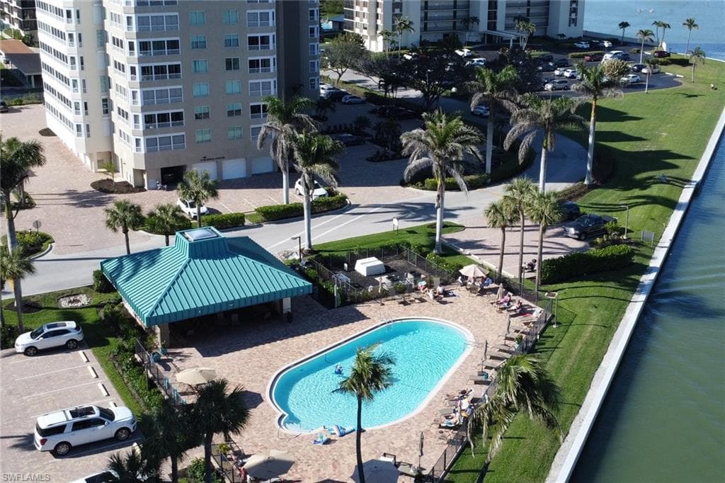 25 Bluebill Ave A906, Naples, FL 34108-34