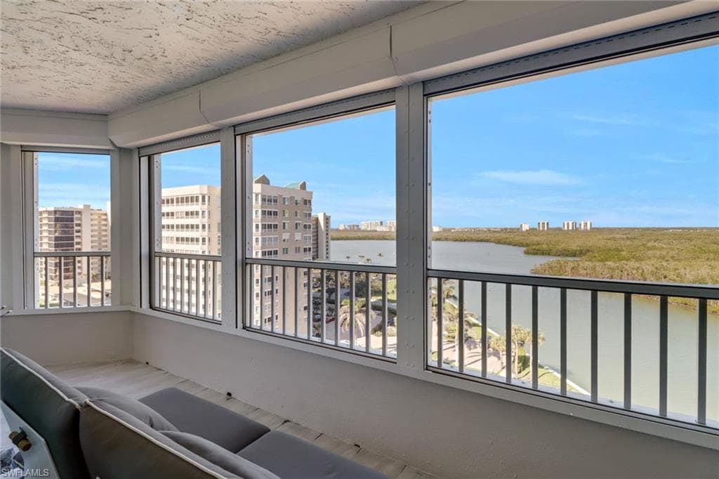 25 Bluebill Ave A906, Naples, FL 34108-3