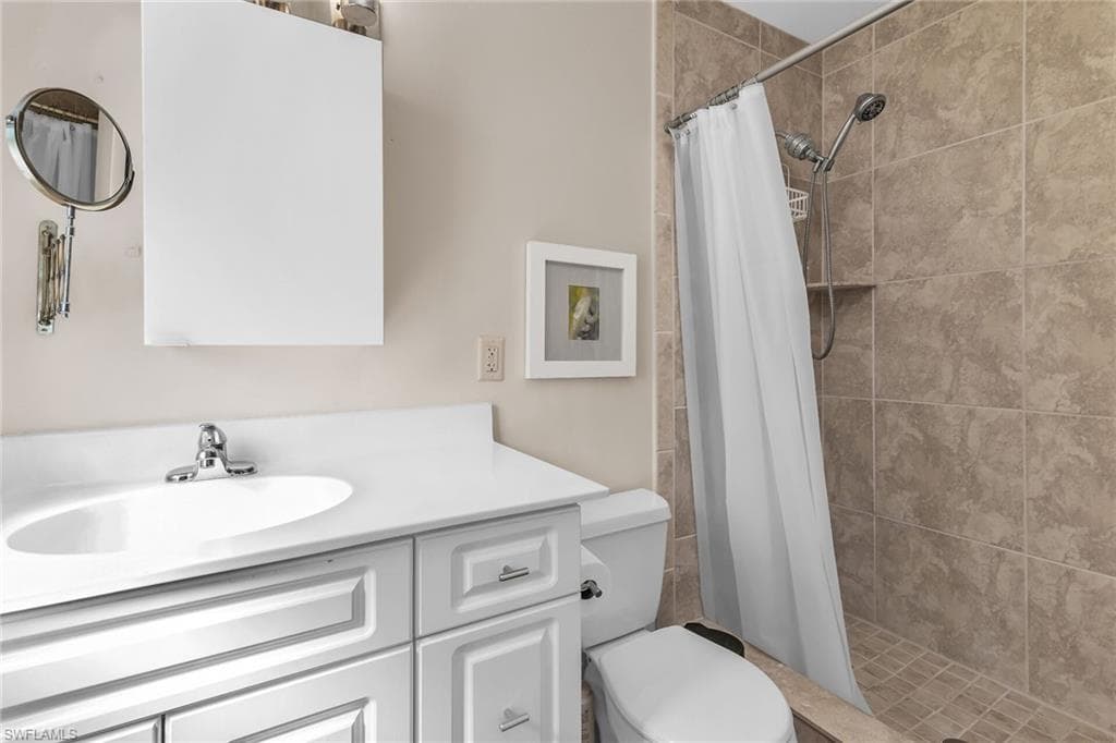 1136 Illinois Dr, Naples, FL 34103-11