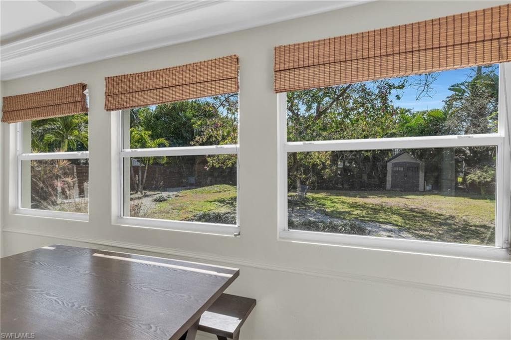 1136 Illinois Dr, Naples, FL 34103-16