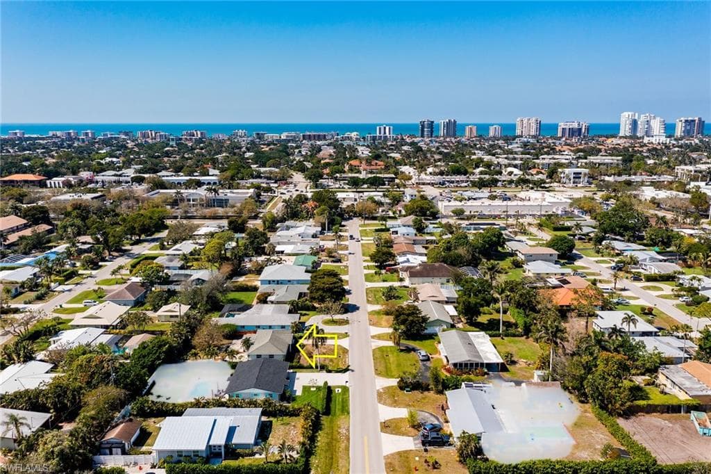 1136 Illinois Dr, Naples, FL 34103-27